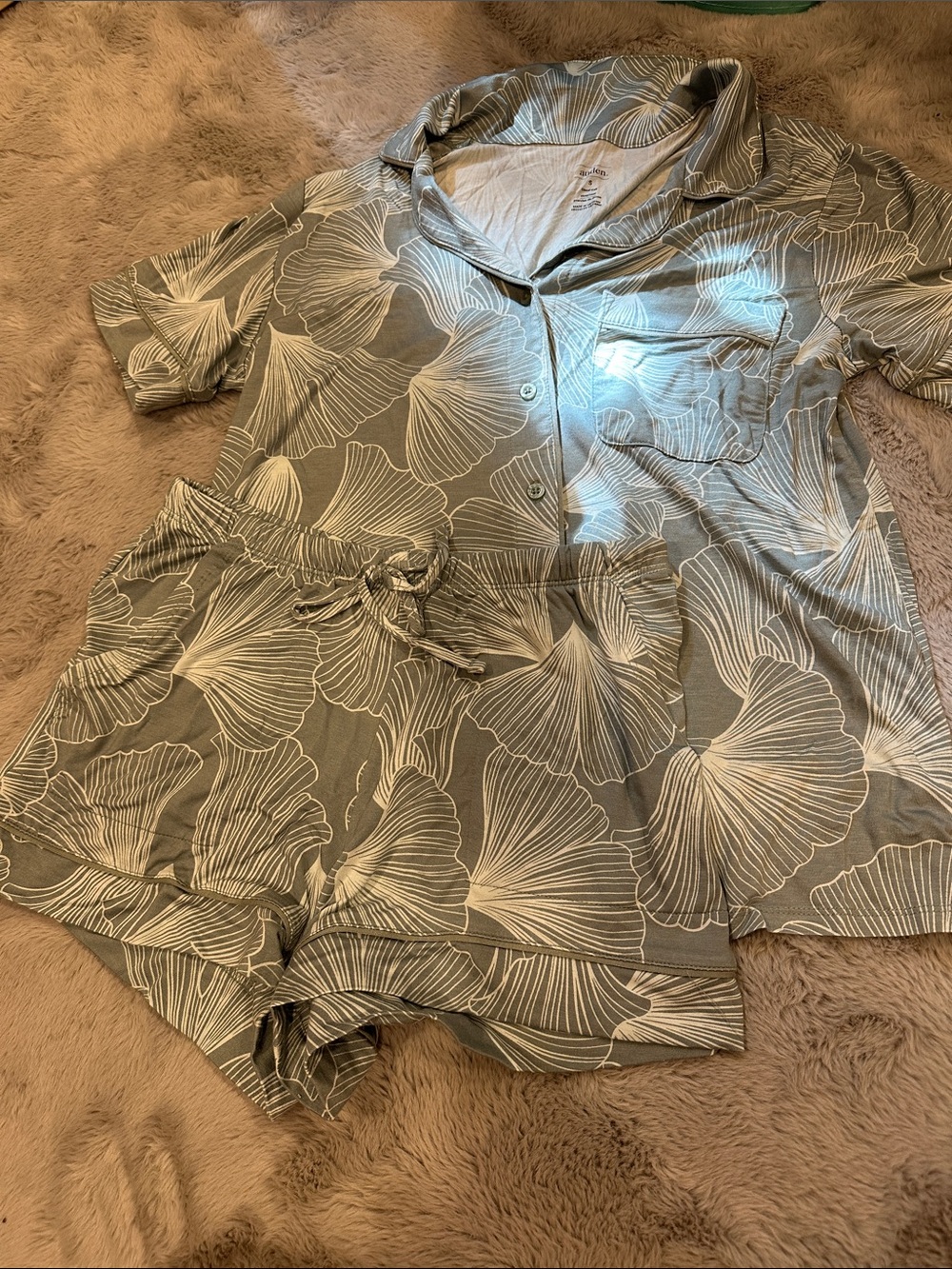 Auden Two-Piece Floral Print Lounge Set in Sage Green